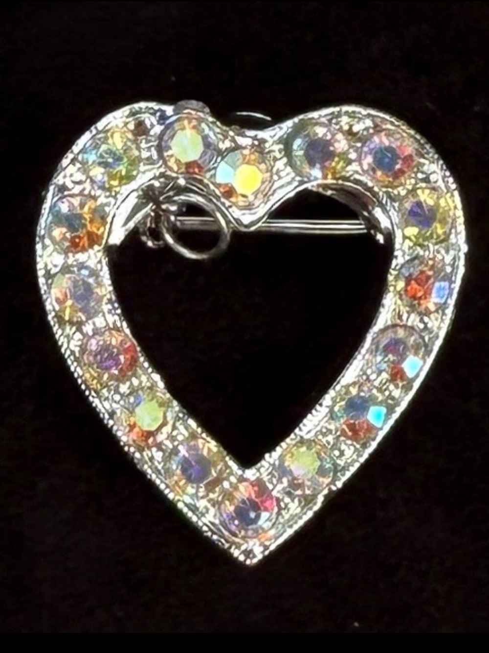 Sweet Silvertone costume bling, small brooch, heart pin
